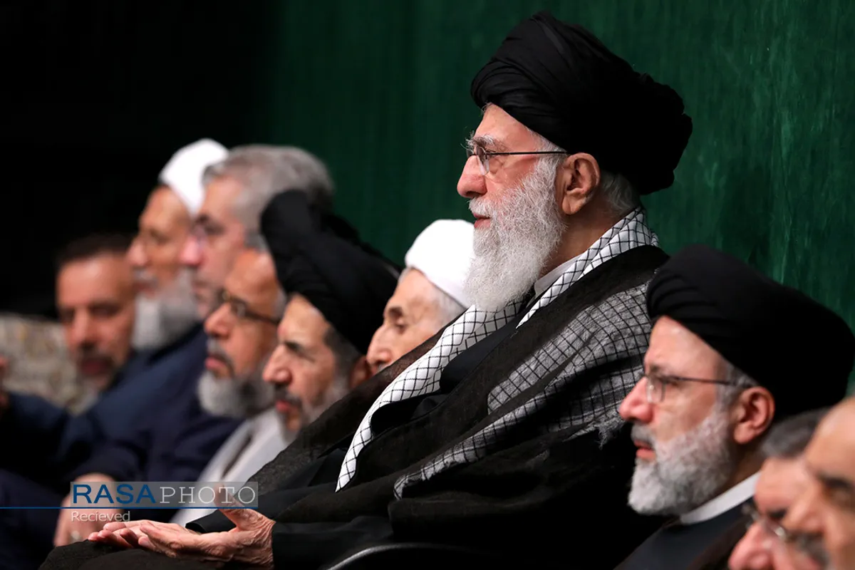 اولین شب مراسم عزاداری حضرت اباعبدالله الحسین (علیه&zwnj;السلام) با حضور رهبر انقلاب امام خامنه ای