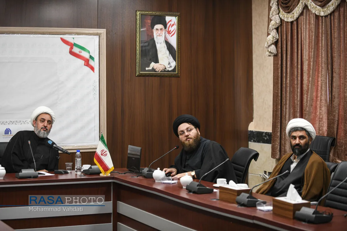 حضور حجت الاسلام والمسلمین حاج ابوالقاسم رئیس شورای هماهنگی ارتباطات رییس جمهور با حوزه در خبرگزاری رسا