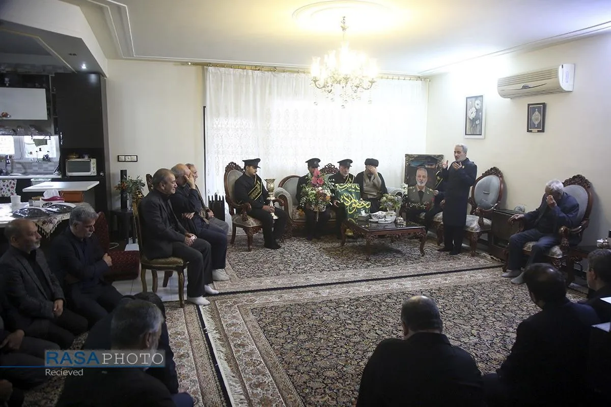 حضور خادمان حرم حضرت معصومه (س) در منزل سپهبد شهید عبدالرحیم موسوی
