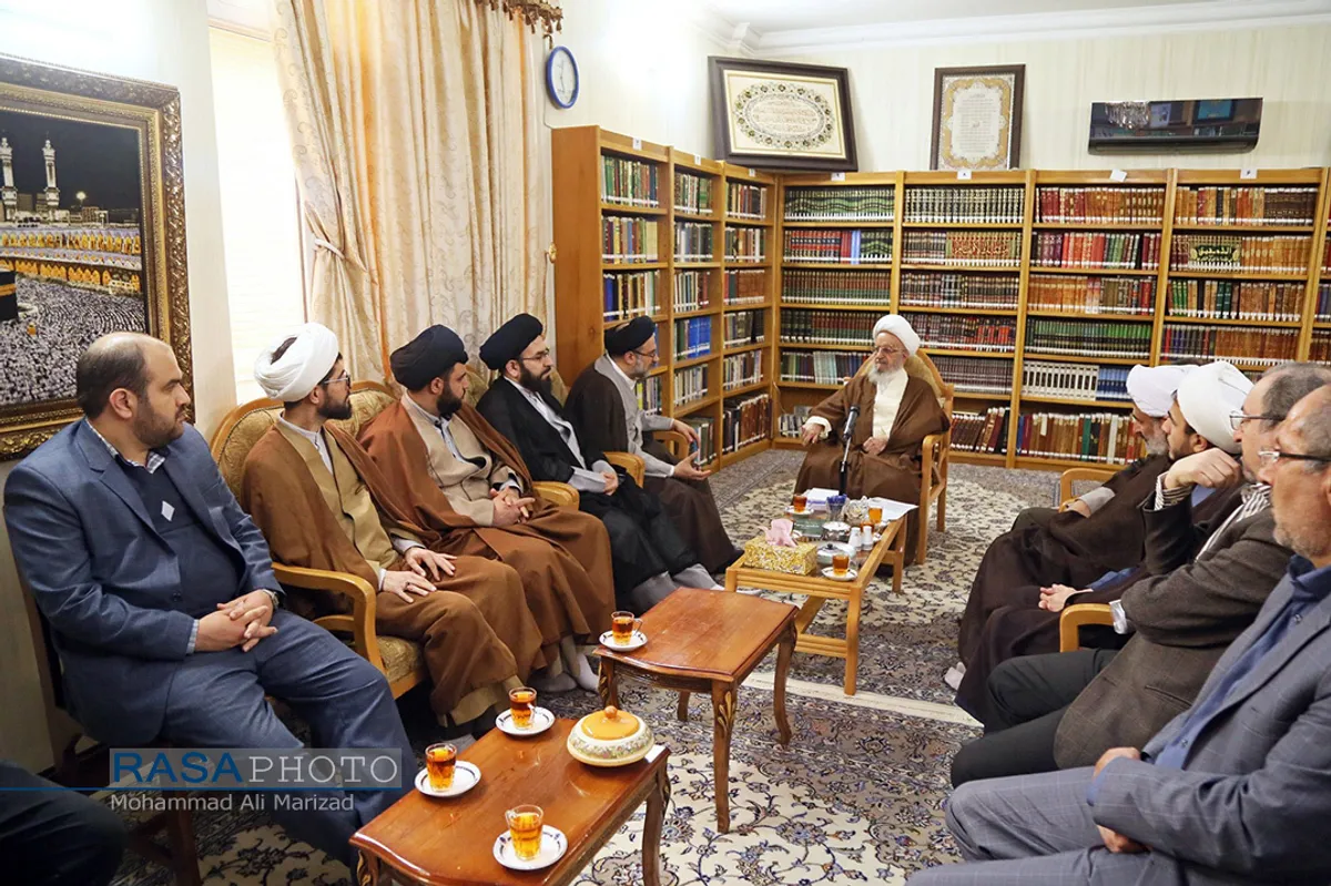 دیدار حجت الاسلام والسملمین خاموشی رئیس ساز مان اوقاف با مراجع تقلید و علما