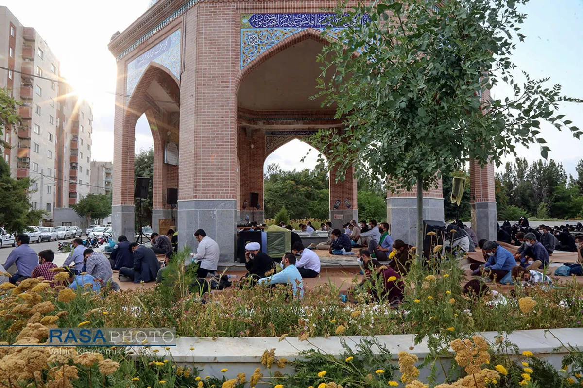 بجنورد | مراسم دعای عرفه در جوار مزار شهداء گمنام