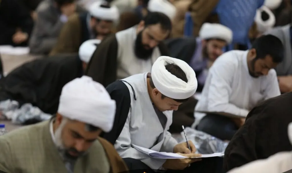 آغاز توزیع کارت آزمون اختصاصی کارشناسی ارشد و دکتری دانشگاه ادیان و مذاهب