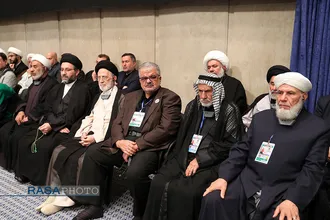 دیدار جمعی از موکب&zwnj;داران عراقی با مقام معظم رهبری
