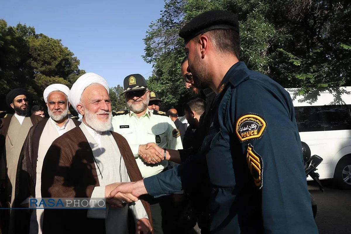 مراسم تجلیل از مجریان طرح نور حجاب و عفاف با حضور آیت الله محمدی عراقی
