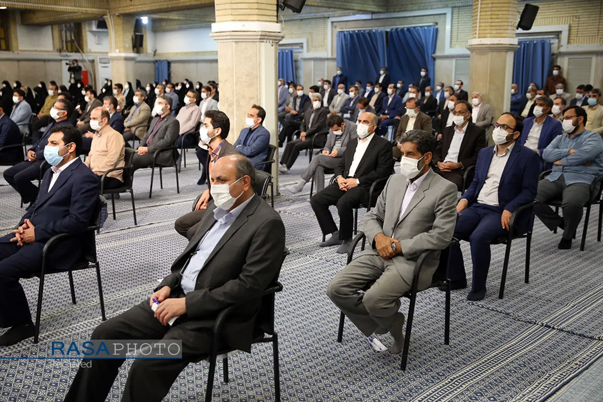 دیدار جمعی از معلمان با مقام معظم رهبری