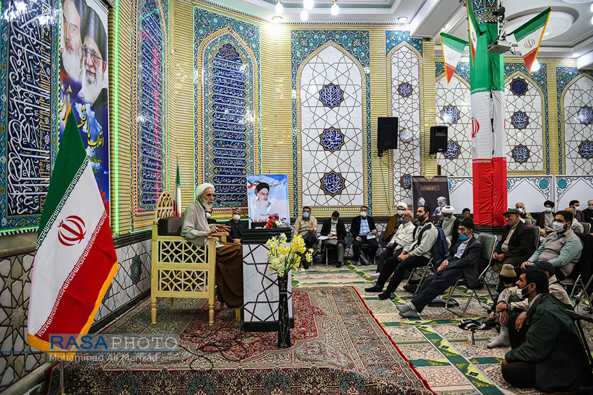 جشن ویژه ایام الله دهه فجر با سخنرانی حجت الاسلام والمسلمین مهدی طائب