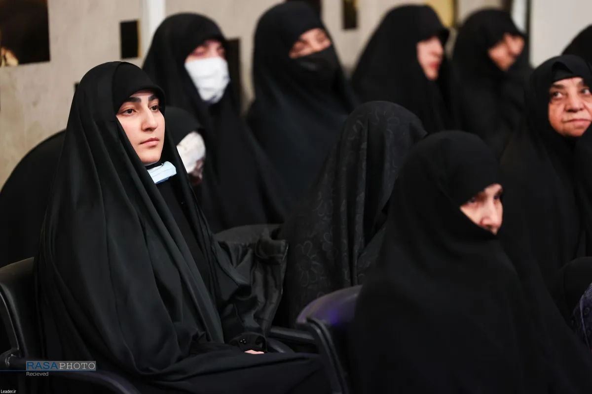 دیدار خانواده شهدای اقتدار با رهبر انقلاب در روز میلاد امیرالمومنین (علیه&zwnj;السلام)