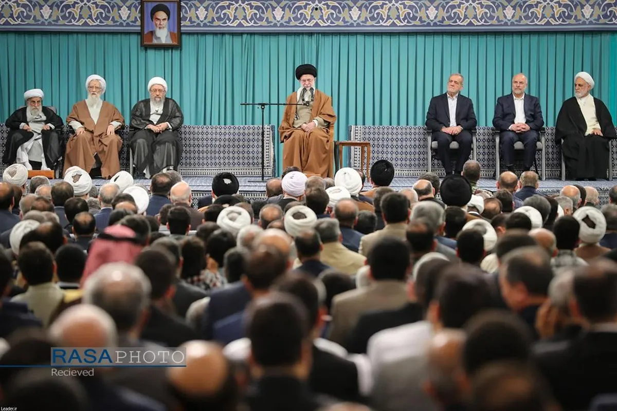 دیدار مسئولان نظام و سفرای کشورهای اسلامی با رهبر معظم انقلاب