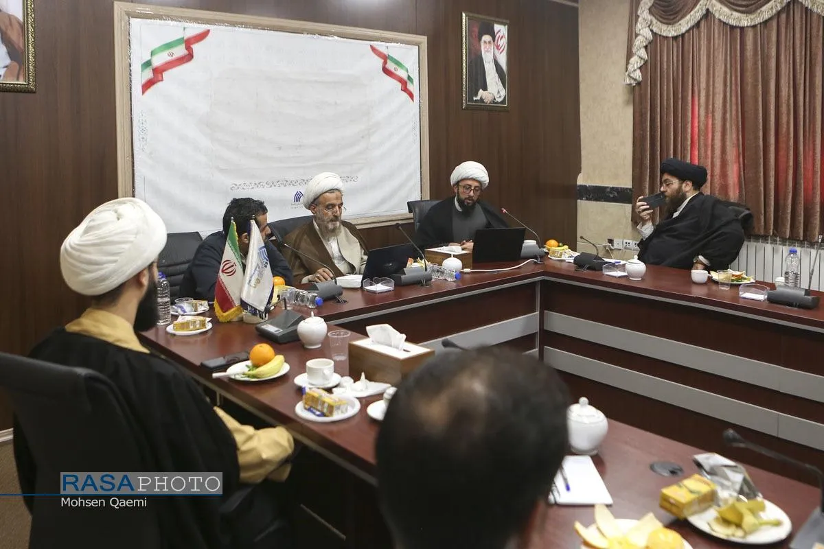 نشست تحلیلی فقهی سیاستگذاری فضای سایبری بر پایه افکارسنجی