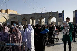 اقامه نماز عید سعید فطر در حرم حضرت امام رضا (علیه السلام)
