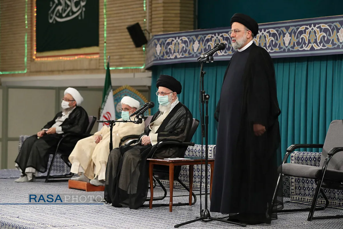 دیدار مسئولان نظام و میهمانان کنفرانس وحدت اسلامى با مقام معظم رهبری