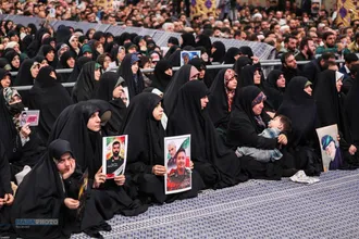 دیدار خانواده شهدای اقتدار با رهبر انقلاب در روز میلاد امیرالمومنین (علیه&zwnj;السلام)