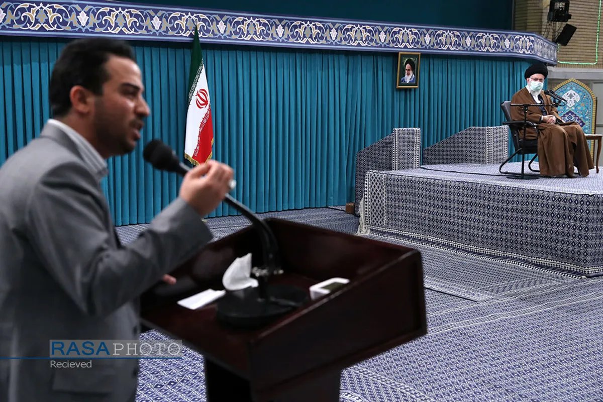 دیدار جمعی از مداحان اهل&zwnj;بیت (علیهم&zwnj;السلام) با مقام معظم رهبری