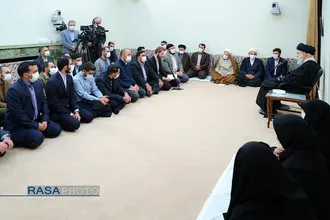 دیدار اعضای اتحادیه انجمن&zwnj;های اسلامی دانشجویان در اروپا با رهبر انقلاب