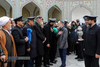 تشییع پیکر آیت&zwnj;الله امامی کاشانی در حرم مطهر رضوی