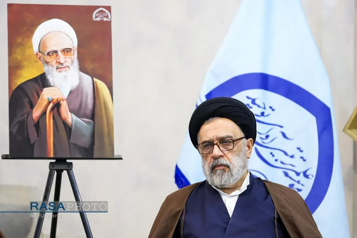 نشست دوره&zwnj;ای شورای سیاست&zwnj;گذاری دبیرخانه دائمی علامه حسن زاده (ره)