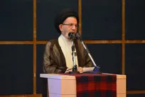 تاکید نماینده ولی‌فقیه در استان بر توسعه زیرساخت‌های گردشگری در لرستان 

 
