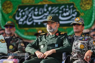 &laquo;عهد سربازی&raquo; نیرو&zwnj;های مسلح با امام زمان (عج) در جمکران&lrm;&lrm;