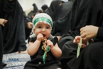 مراسم عزاداری شب عاشورای حسینی (علیه&zwnj;السلام) با حضور رهبر انقلاب