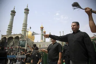 عزاداری روز اربعین حسینی (ع) در حرم حضرت معصومه (سلام&zwnj;الله&zwnj;علیها)