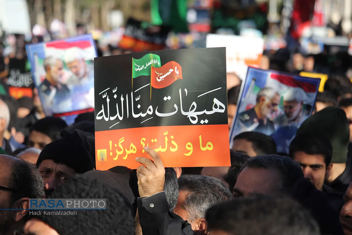 تشییع دوتن از جان باختگان مراسم تشییع شهید حاج قاسم سلیمانی در بیرجند