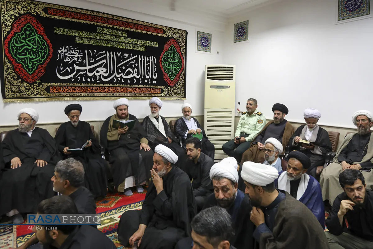 مراسم بزرگداشت قائد شهید امت حضرت آیت&zwnj;الله&zwnj;العظمی خامنه ای در دفتر حضرت آیت الله جوادی آملی