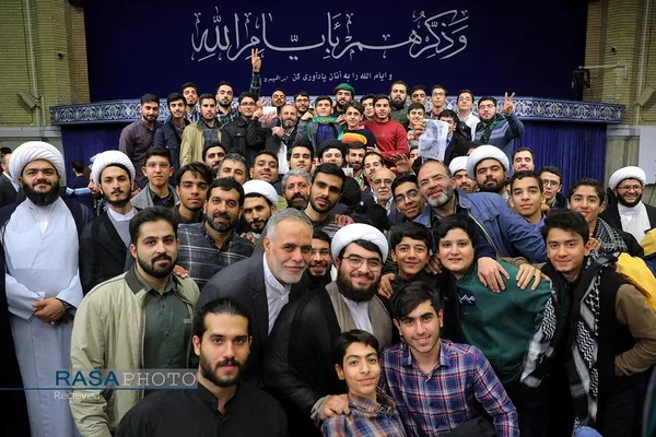 حدیث دلدادگی مردم قم به ولی امر