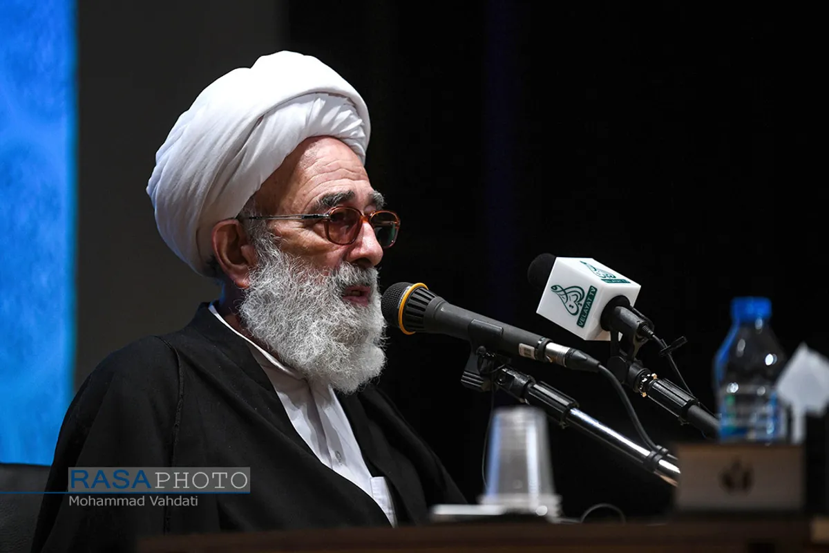 مراسم نکوداشت مرحوم آیت الله سلطان&zwnj;الواعظین شیرازی با قرائت پیام حضرت آیت الله سبحانی در سالن همایش های غدیر دفتر تبلیغات اسلامی برگزار شد.