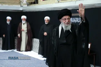 مراسم عزاداری شب عاشورای حسینی (علیه&zwnj;السلام) با حضور رهبر انقلاب
