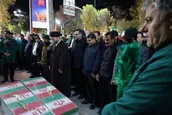 نمایش همبستگی مردم شهرکرد در شب تشییع ۲ شهید + فیلم