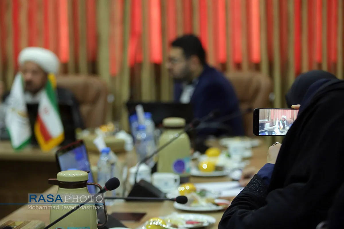 نشست جایگاه فقه حکومتی در تحقق گام دوم انقلاب اسلامی