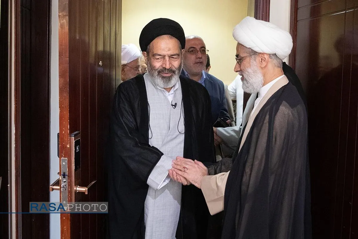 دیدارمسئولان حج و زیارت با نمایندگان دفاتر مراجع عظام تقلید در مدینه
