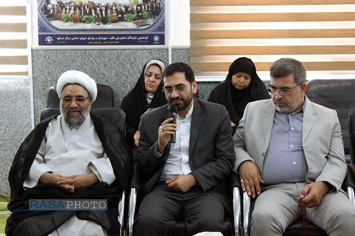نشست طرح قدم های آسمانی تا امام مهربانی