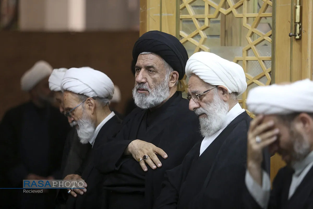 بزرگداشت رهبر شهید از سوی حضرت آیت&zwnj;الله سبحانی در حرم بانوی کرامت
