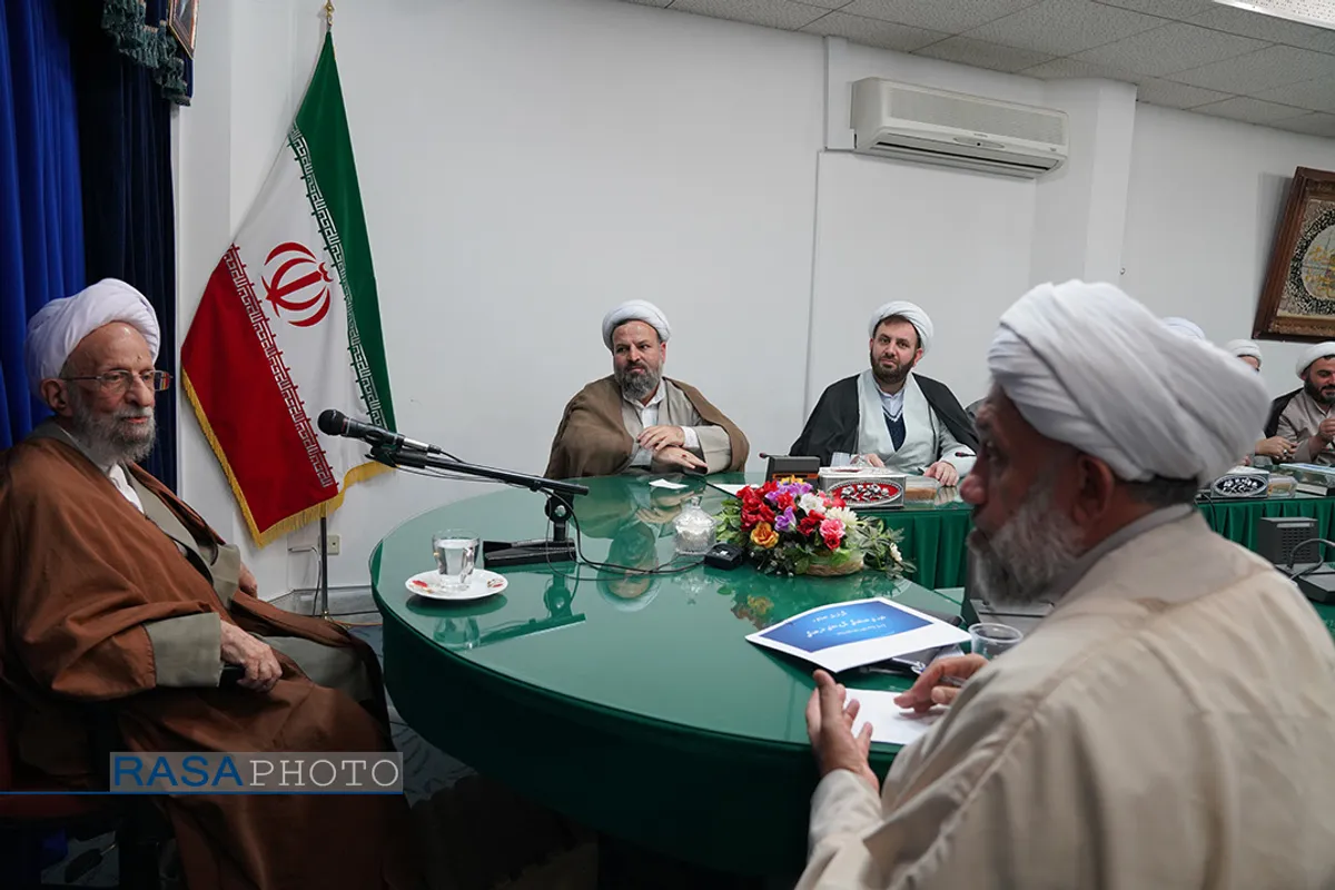 دیدار مسئولان نهاد&zwnj;های حوزوی با آیت الله مصباح یزدی