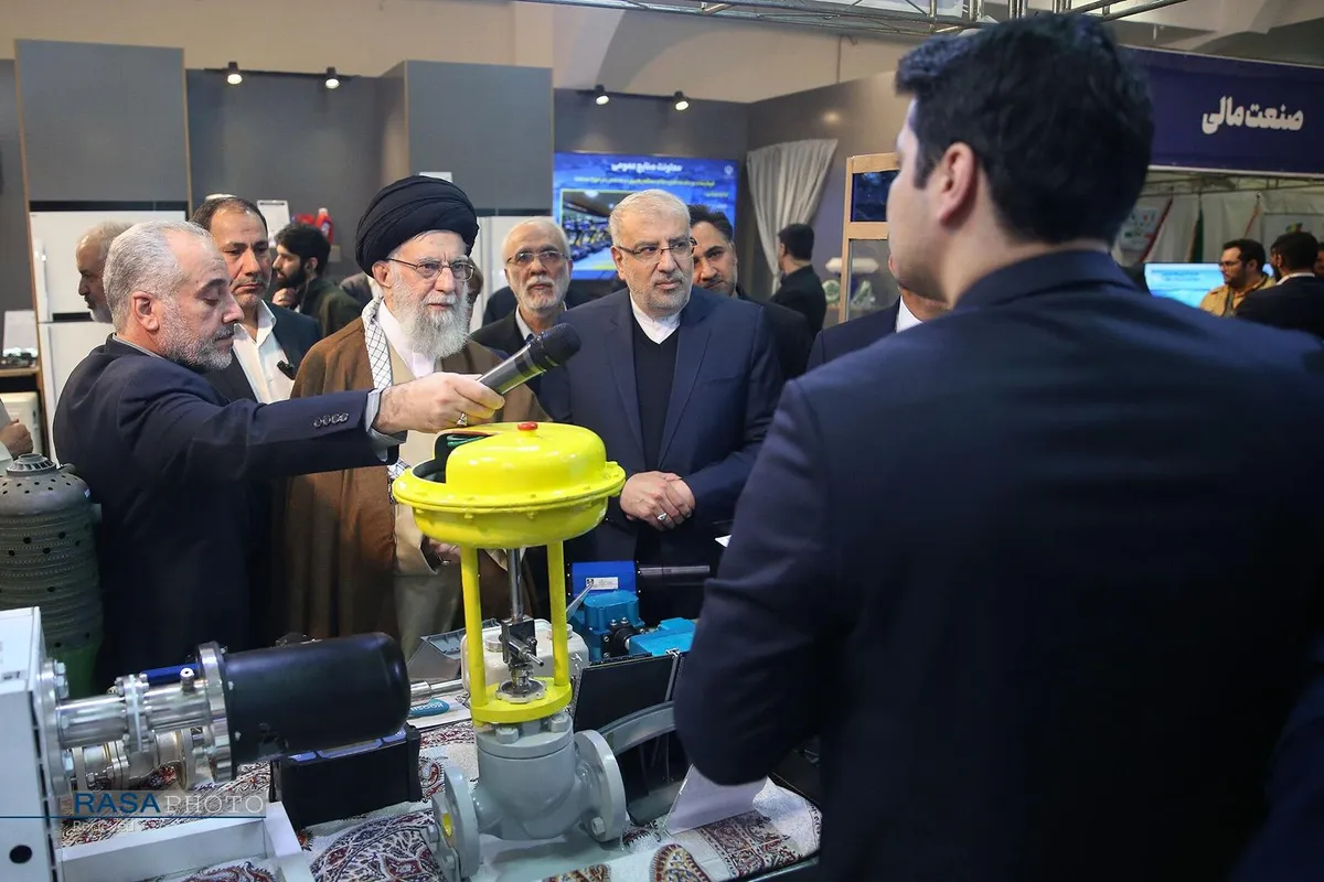 بازدید مقام معظم رهبری از نمایشگاه توانمندی&zwnj;های تولید داخلی
