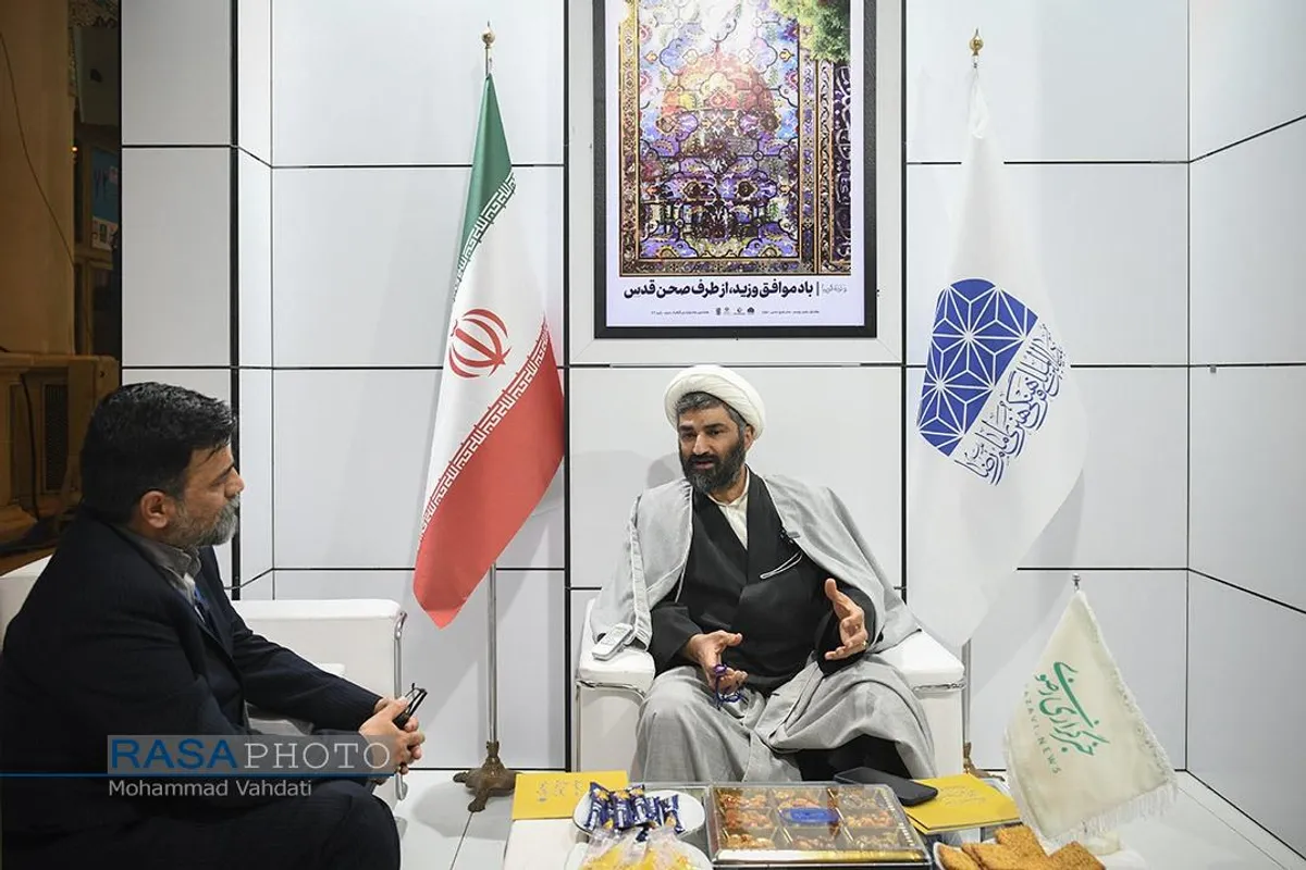 بازدید&zwnj; مدیر عامل خبرگزاری رسا از غرفه رسانه ها در نمایشگاه مطبوعات