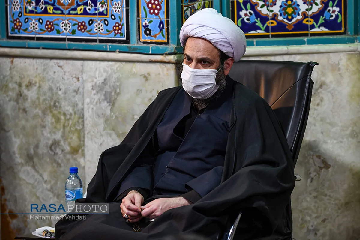 بزرگداشت حضرات آیات یزدی و مصباح یزدی در مدرسه حقانی قم
