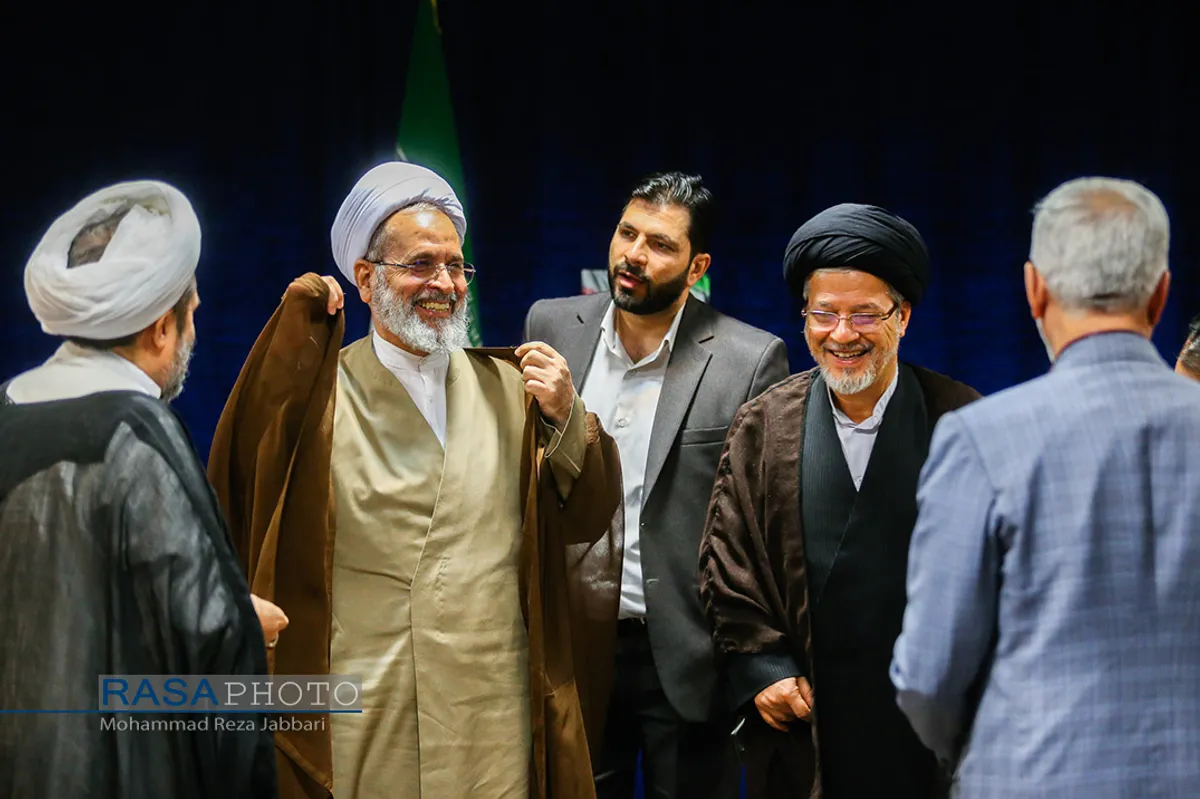 سفر دبیر شورای عالی انقلاب فرهنگی به قم