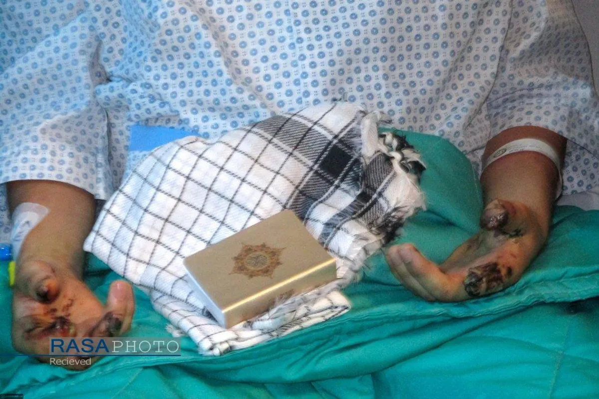 عیادت فرزندان رهبر انقلاب از مجروحان لبنانی و رزمندگان حزب&zwnj;الله