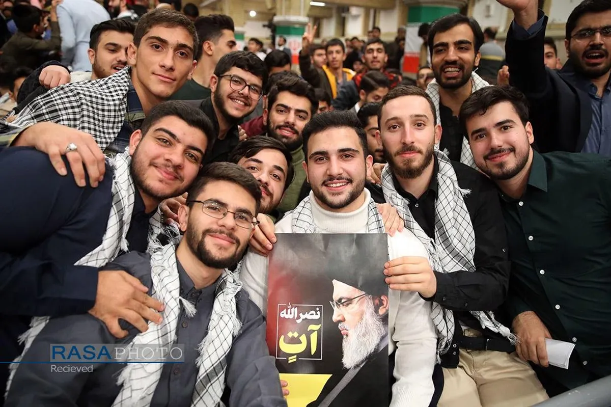 دیدار دانش&zwnj;آموزان و دانشجویان با رهبر انقلاب به&zwnj;مناسبت سالروز ۱۳ آبان