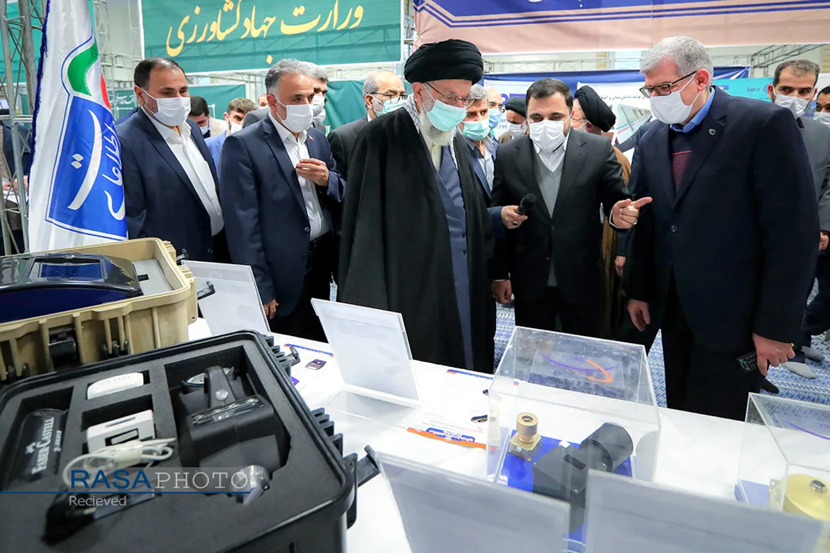 بازدید مقام معظم رهبری از نمایشگاه توانمندی&zwnj;های صنعتی
