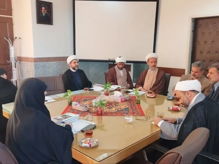 تقویت پیوند «تبلیغ» و «پژوهش»؛ گامی به سوی هم‌افزایی و حل مسائل کلان در حوزه‌های خواهران