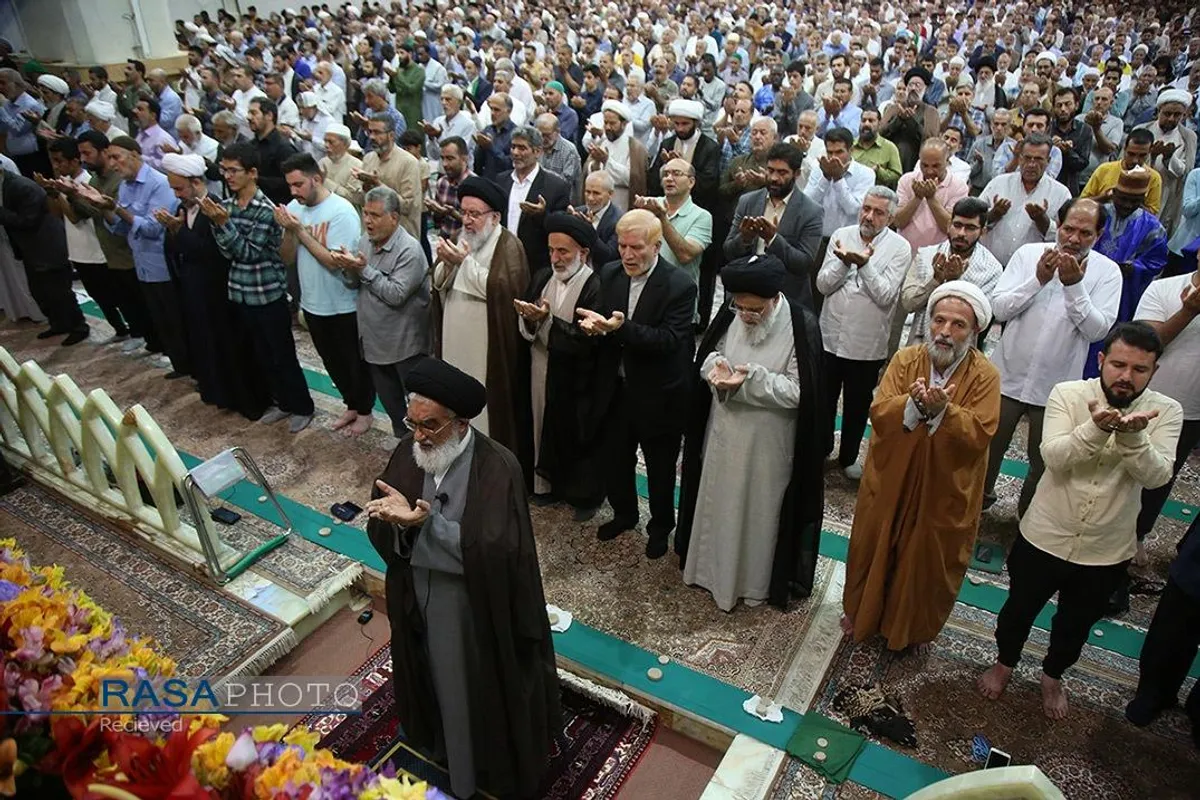 اقامه نماز عید سعید قربان در حرم کریمه اهلبیت (ع)