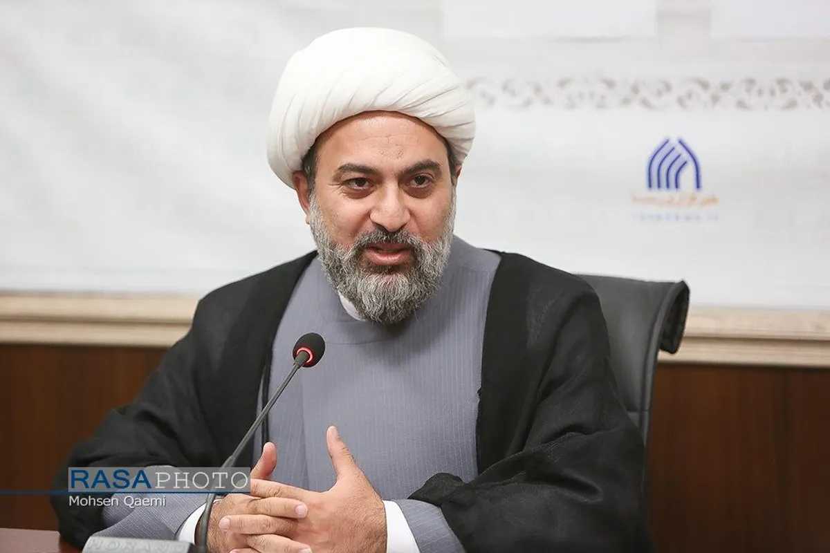 مراسم رونمایی از کتاب آسیب&zwnj;های جامع فضای سایبر