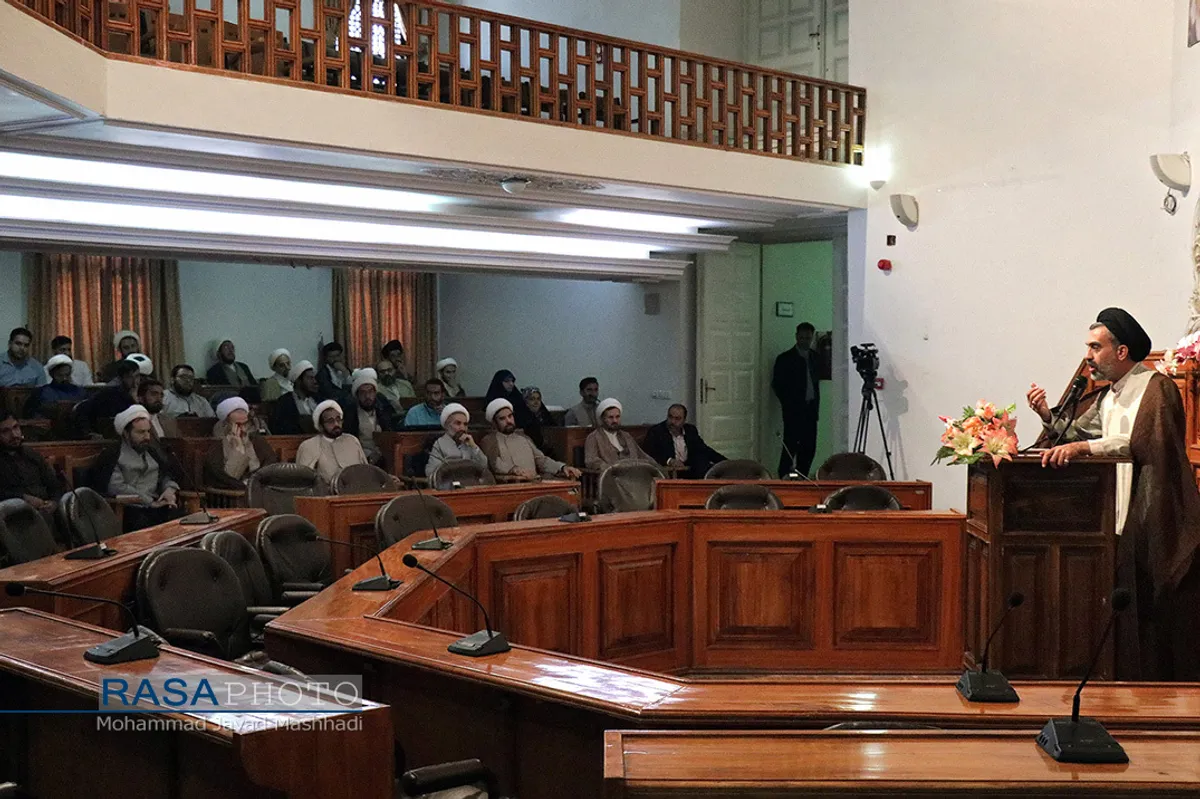 نشست علمی الزامات بیانیه گام دوم انقلاب اسلامی با حضور آیت الله اعرافی