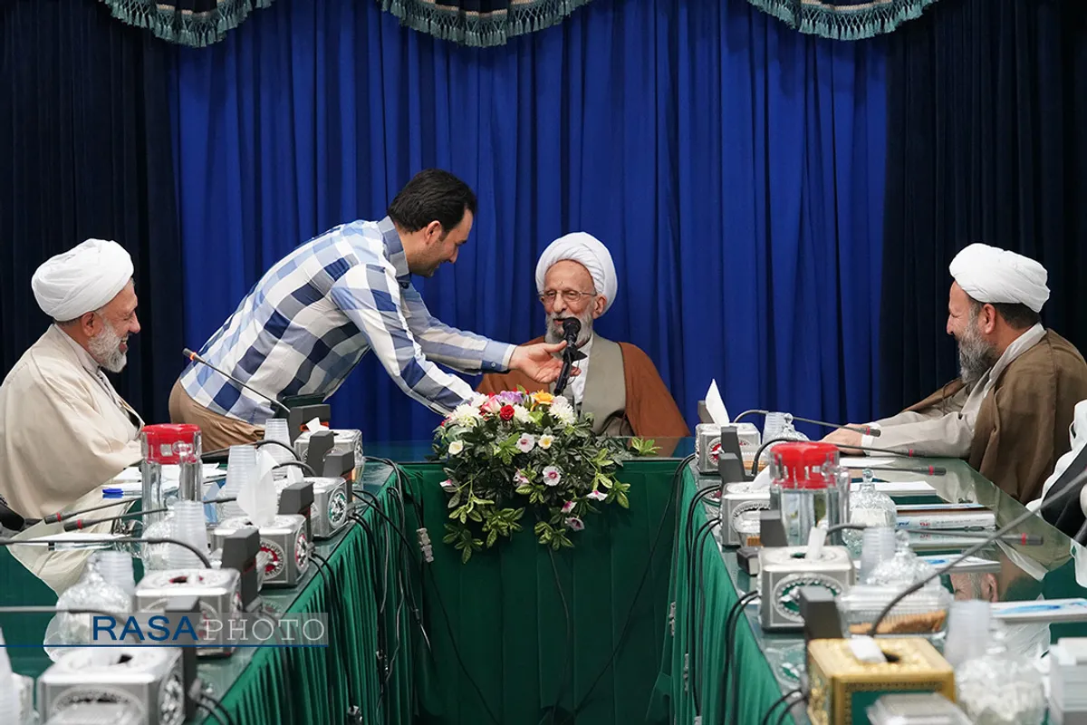 دیدار مسئولان نهاد&zwnj;های حوزوی با آیت الله مصباح یزدی