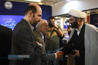 بازدید&zwnj; مدیر عامل خبرگزاری رسا از غرفه رسانه ها در نمایشگاه مطبوعات
