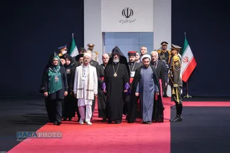 مراسم ادای احترام به پیکر مطهر رهبر شهید انقلاب اسلامی