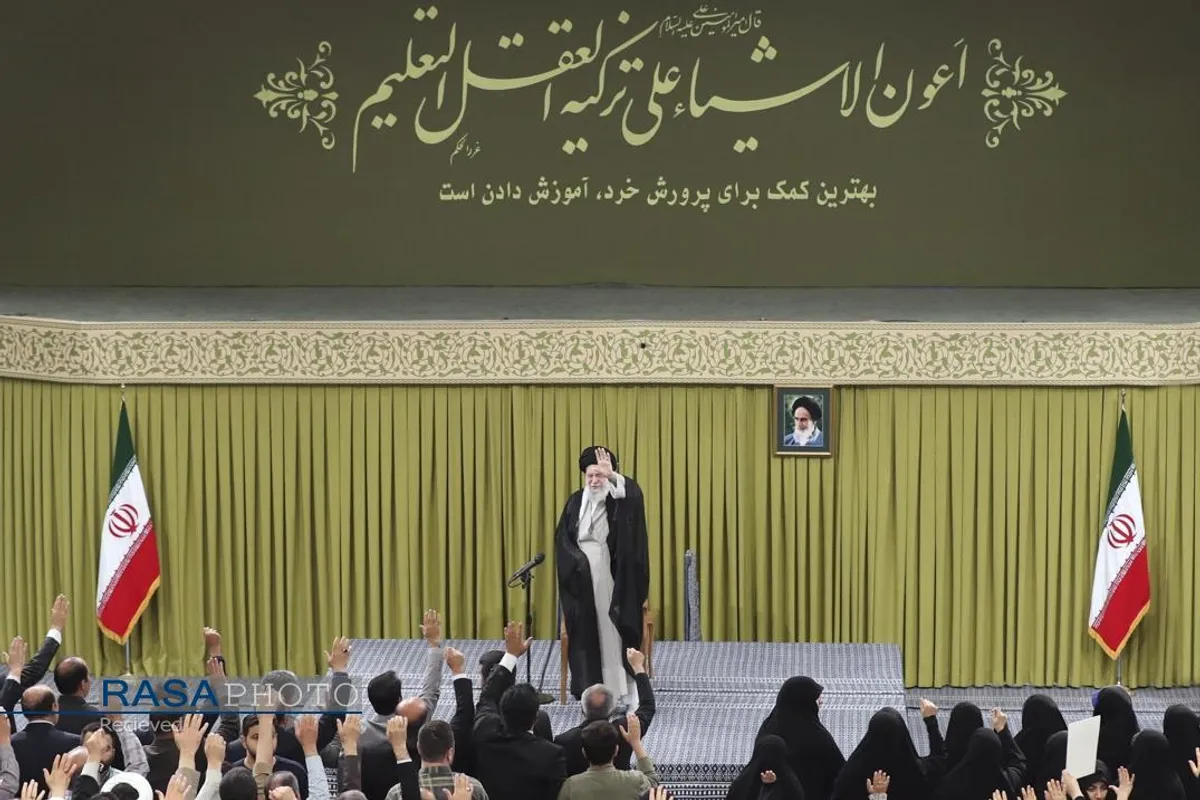 دیدار معلمان با رهبر معظم انقلاب
